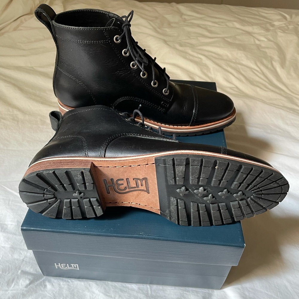 Helm Hollis Boots